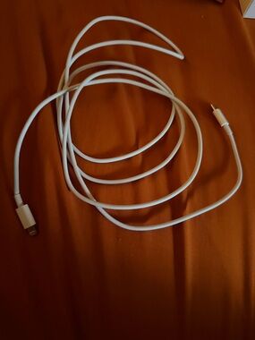 Apple White Lightning to USB-C Charging Cable